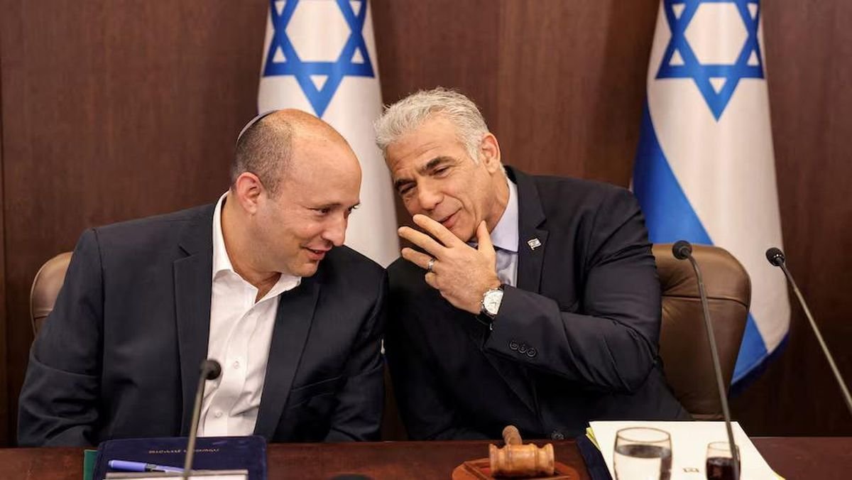 Koalisi Naftali Bennett dan Yair Lapid Bersatu Gulingkan Netanyahu