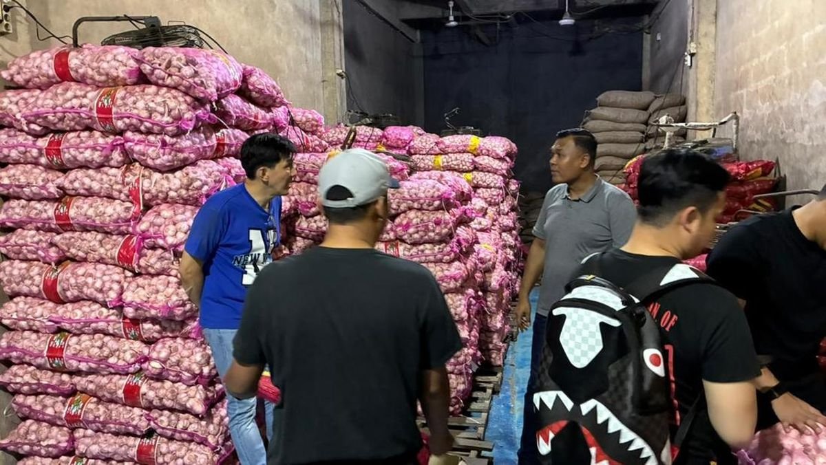 Bareskrim Bongkar Penyelundupan 23 Ton Bawang dan Cabai Ilegal di Pontianak