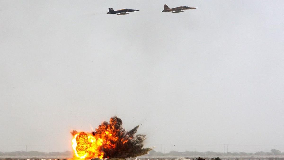 Jet F-5 Iran Hancurkan Pangkalan AS di Kuwait, Bukti Lemahnya Pertahanan?