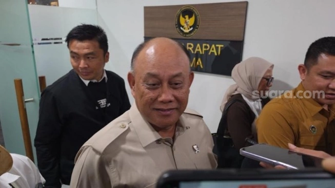 Anggaran Zoom BGN Rp 5,7 Miliar Tuai Kritik, Dinilai Boros Anggaran?