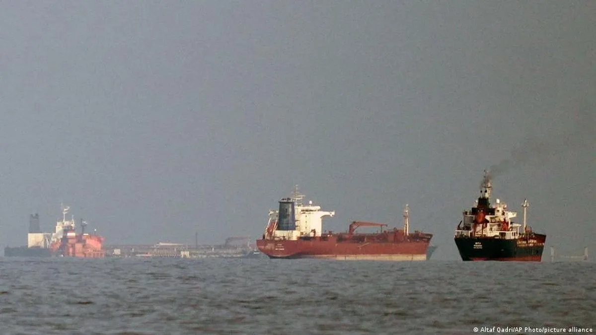 Trump Tuai Kritik: Sebut Blokade Selat Hormuz Seperti Bajak Laut yang Menguntungkan