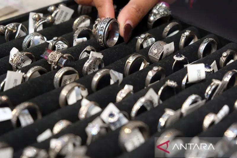 Mengenal Jenis Perak yang Potensial untuk Investasi