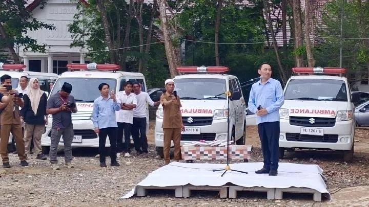 Kemenkes Tambah 11 Ambulans di Aceh Tamiang, Efektivitas Pemulihan Sumatra Dikritik