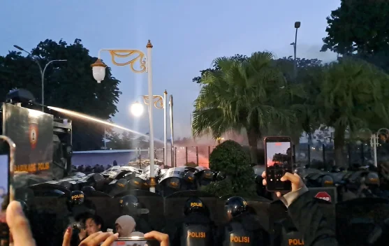 Demo Samarinda Berakhir Ricuh, Klaim Pembinaan Polisi Kaltim Jadi Sorotan
