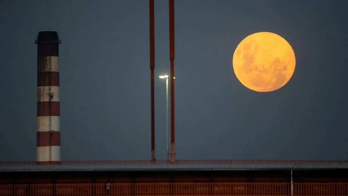 Daftar Fenomena Langit Mei: Hujan Meteor Hingga Blue Moon