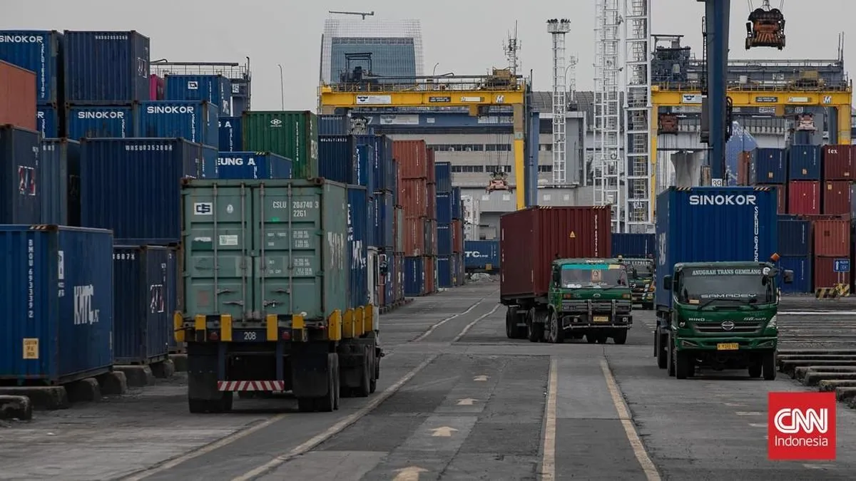 10 Ribu Kontainer Menumpuk di Tanjung Priok: Bukti Buruknya Logistik Nasional